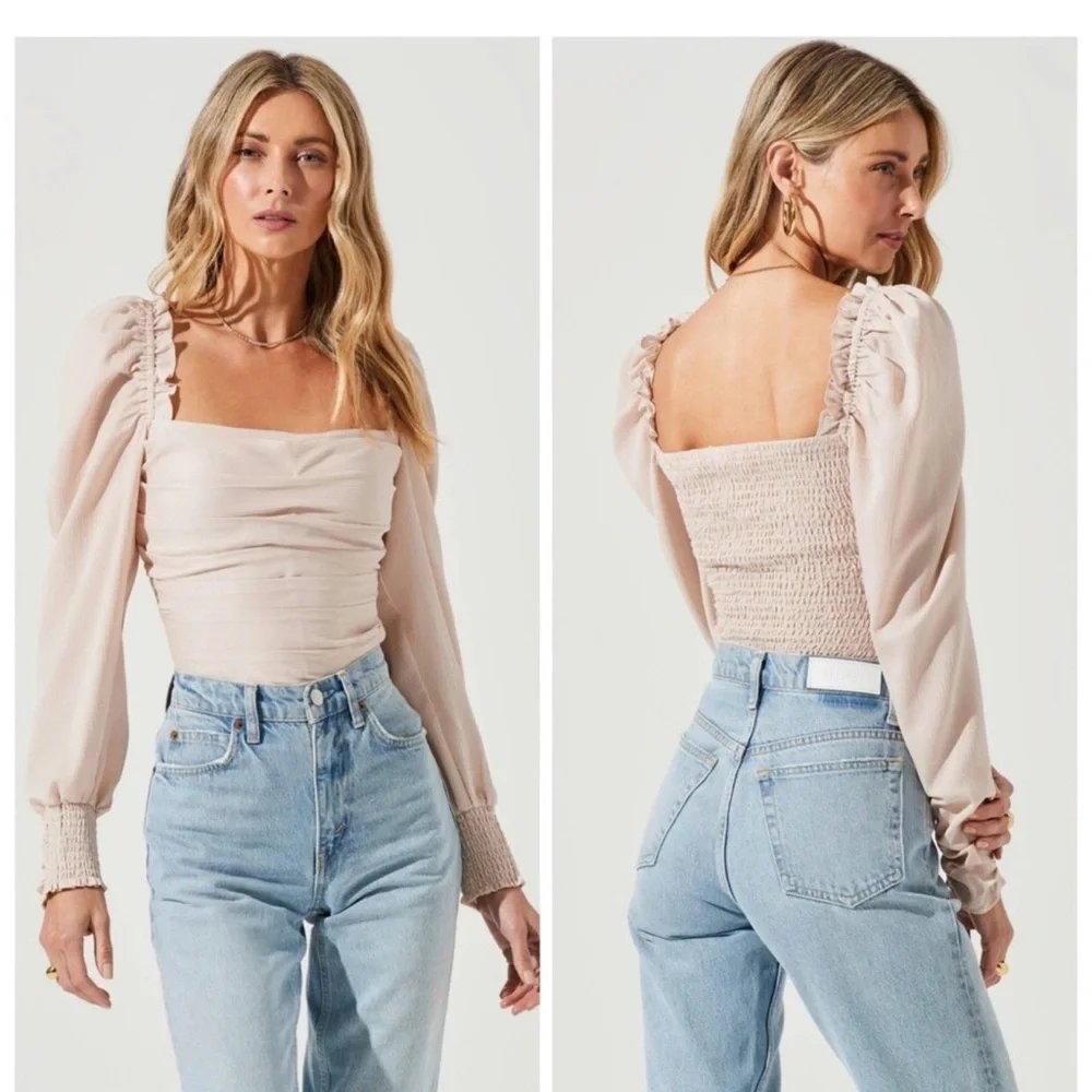 ASTR Puff Sleeve Square Neck Ruched Top